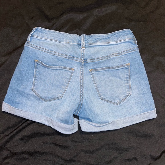 Universal threads size 00/24R Jean shorts - Picture 4 of 5